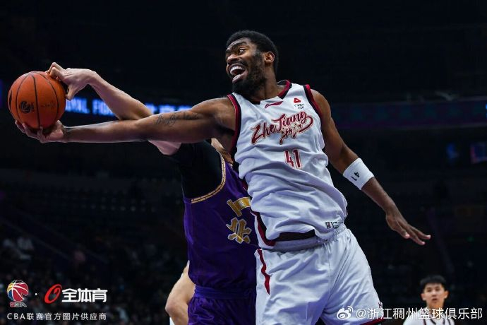 浙江稠州金租客场挑战北京控股 程帅澎27分难救