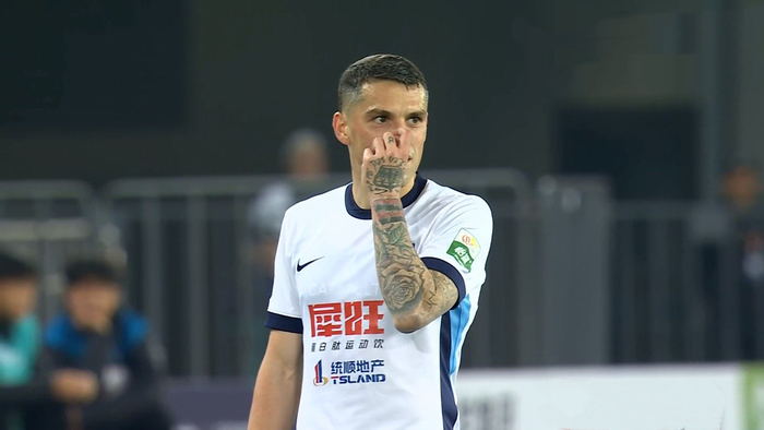 大连英博新星崛起，斯坦丘阿利米热身赛首发冲