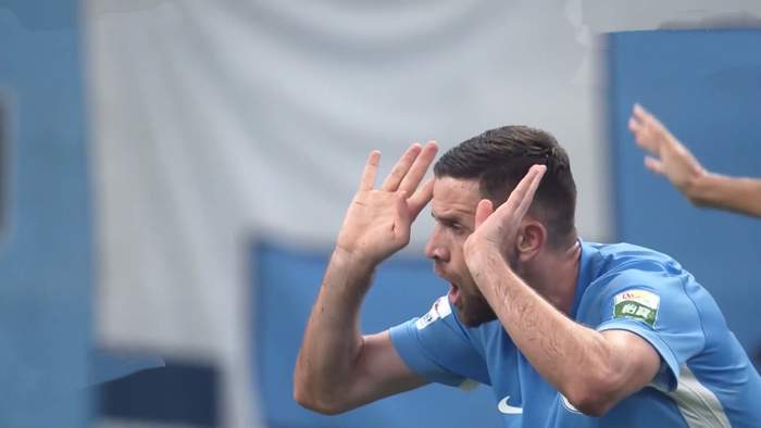 大连英博新星崛起，斯坦丘阿利米热身赛首发冲