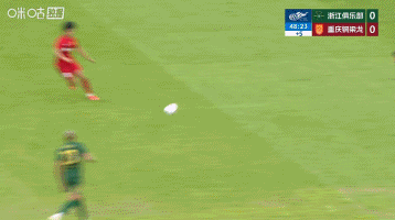 重庆铜梁龙客场1-0力克浙江队，米特里策两次揪